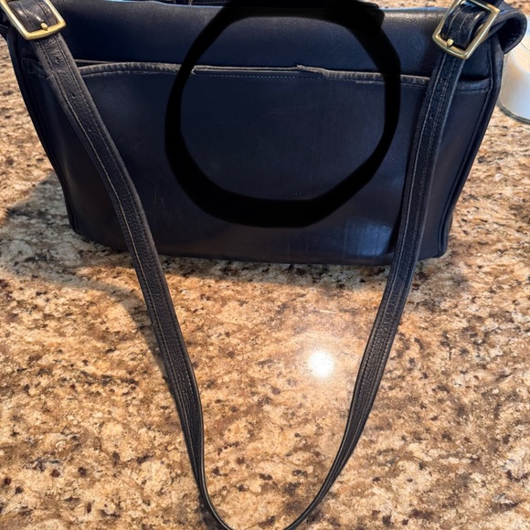 Devil wears Prada Coach Black Bag Messinger brassTurnLock #5180 not refurbished
